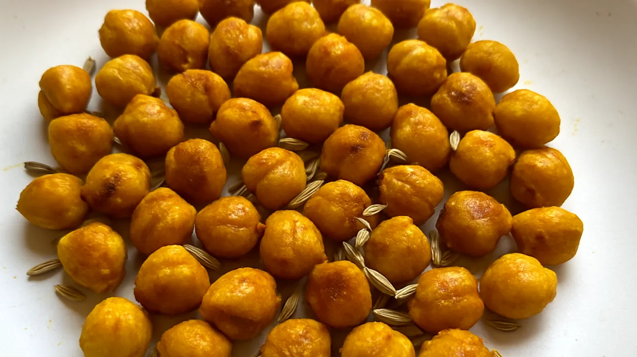 Geröstete Kichererbsen mit Kurkuma und Fenchelsamen"